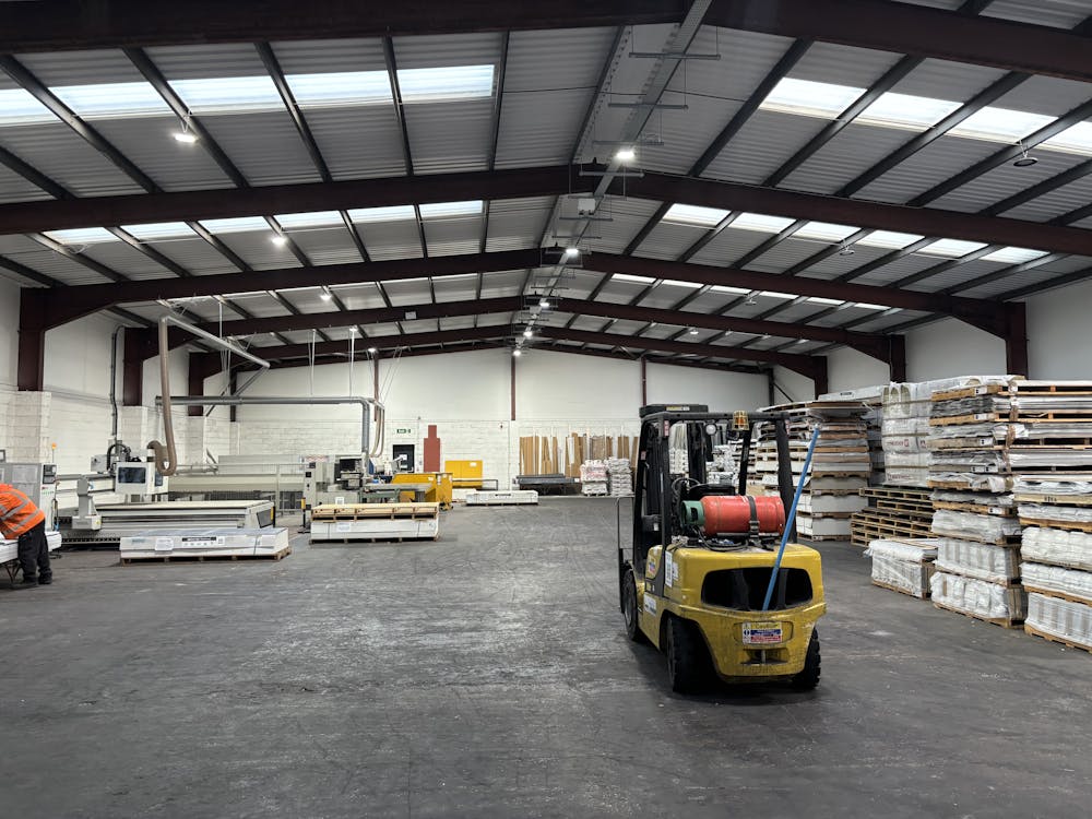 11a Wardley Industrial Estate, Holloway Drive, Manchester, Industrial/Logistics To Let - IMG_0008.JPG