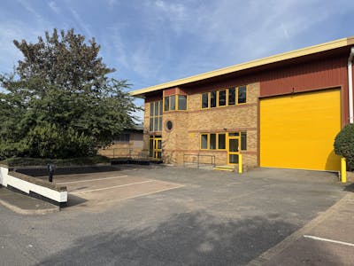 Unit C Holly Industrial Park, Watford, Industrial / Light Industrial / Trade Counter / Warehouse To Let - IMG_0530.jpg