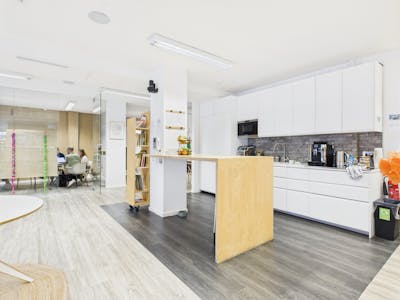 Unit 3, 9 Bell Yard Mews, London, Office For Sale - 10.jpg