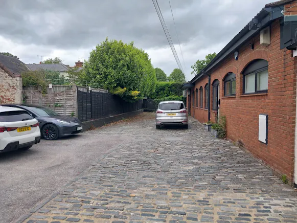 59B High Street, Ascot, Offices To Let - 20260518_165427.jpg