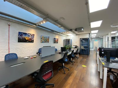 61-63 Rochester Place (1st Floor), London, Office To Let - 1379633e2c0448308e7766ec1e28354b.jpg