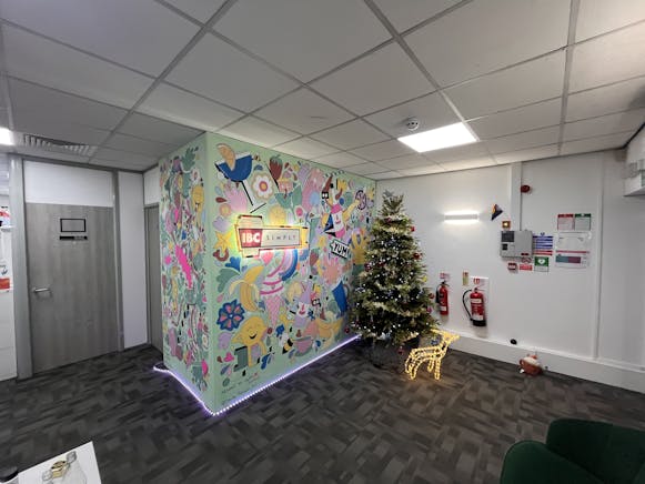 Riverdale House, Riverdale, St. Albans, Offices To Let - 20241204_092016928_iOS.jpg