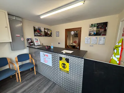 Unit 6, Tollgate Close, Cardiff, Industrial To Let - IMG_8739.jpeg