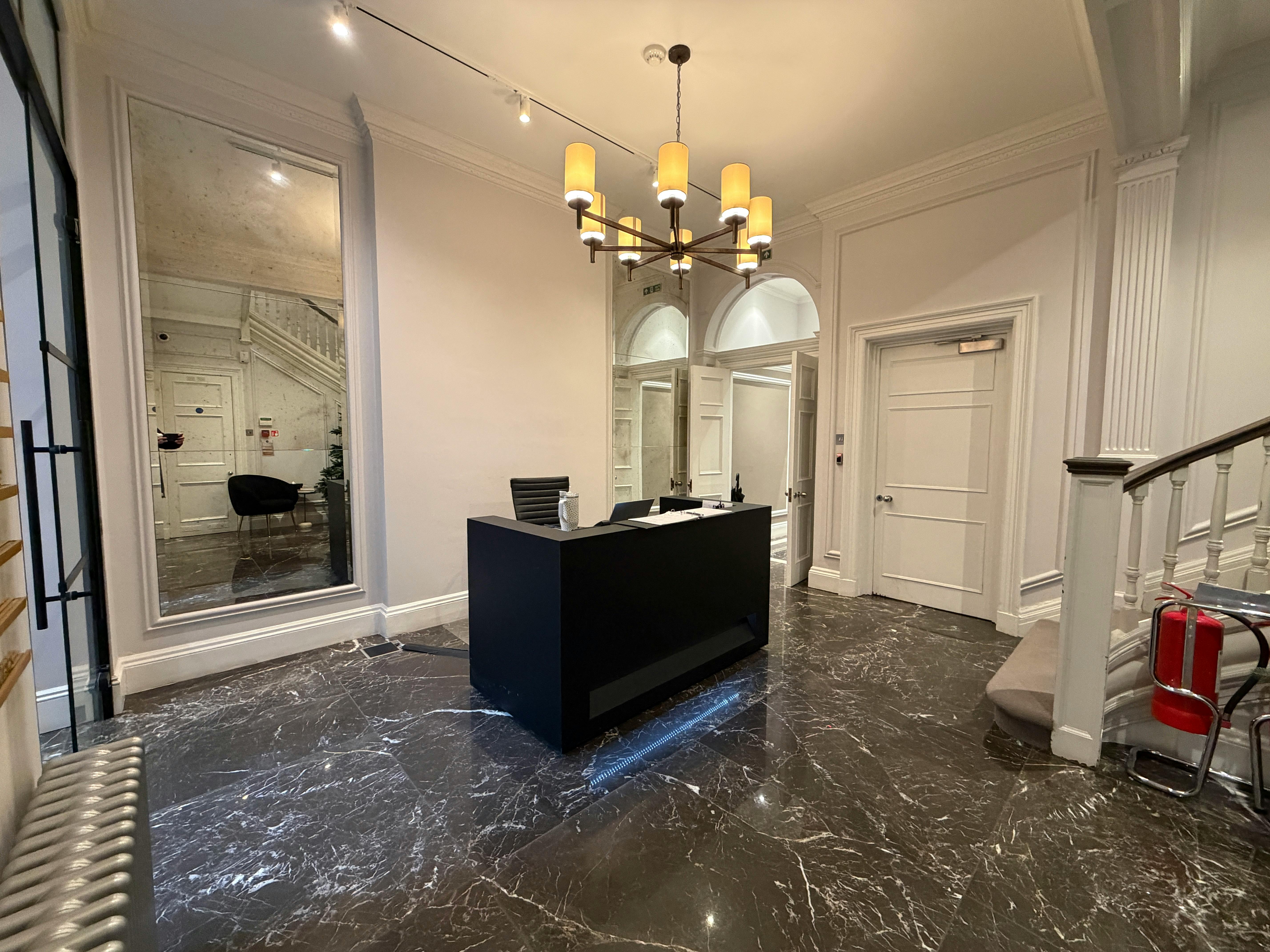 22 Gilbert Street, London, Offices To Let - IMG_4621.JPG
