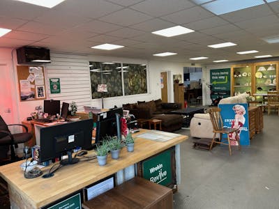 Unit 4, Shrewsbury, Trade Counter To Let - 5.jpg