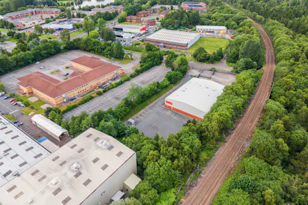 Ty Brwydran House, Swansea, Industrial / Warehouse To Let - DJI_20260626183031_0466_D-2.jpg