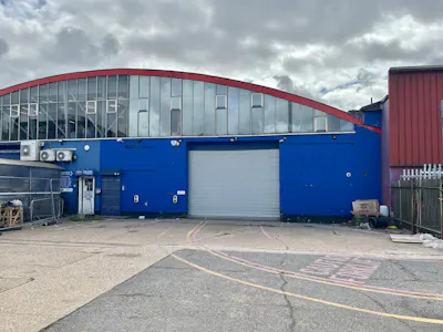 2C Tomo Industrial Estate, Uxbridge, Warehouse For Sale - IMG_3652.jpeg