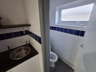 Unit 19 West Howe Industrial Estate, Bournemouth, Trade Counter / Showroom / Industrial / Warehouse To Let - 20260220_161023.jpg