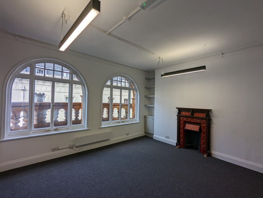 47 Maddox Street, 47 Maddox Street, London, Office To Let - PXL_20220912_130615873.jpg