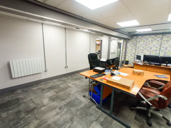 Unit 2 Kildare Close, Middlesex, Industrial / Warehouse To Let - 5.jpg