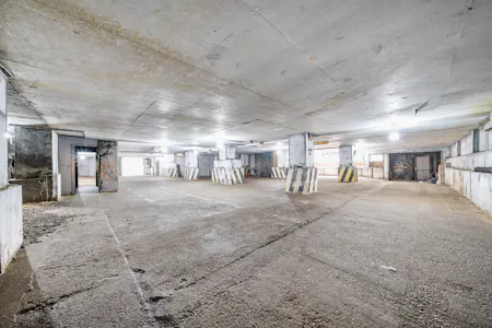 Bunker 51, 3 Herringham Road, Charlton, Class E Retail / Leisure / D2 (Assembly and Leisure) / Leisure / Light Industrial / Open Storage / Trade / Warehouse / Yard To Let - 1433196-7-69c3e22205622.jpg