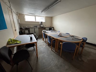 Ground Warehouse 1, Quarry Road Industrial Estate, Newhaven, Industrial To Let - thumbnail_IMG_1047.jpg