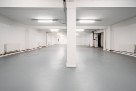 Universal House, 88-94 Wentworth Street, London, Office To Let - Universal Hse B002W - Low Res 4.jpg