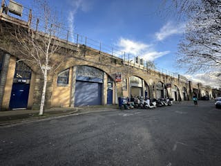 Arch 194 Carlisle Lane, Waterloo, Waterloo, Industrial / Offices To Let - 20260216_153107068_iOS.jpg