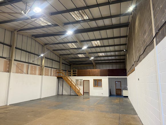 Unit 10, Nursteed Road Trading Estate, William Road, Devizes, Industrial To Let - 2.jpg