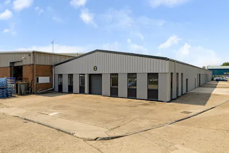 Unit 1 The Point, Aylesbury, Industrial / Trade Counter To Let - 112371_Unit 1 The Point (9).jpg