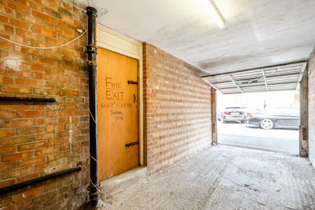 8 Gilpin Road, London, Leisure / Office / Retail To Let - Gilpin Rd 8 - 9.jpg