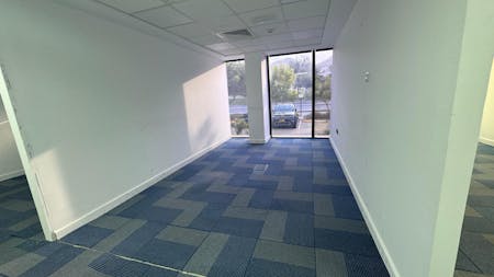 Showroom / Office Space, Bait Al Falaj, Darsite, Office To Let - Ruwi 1400 sqm 6.jpeg
