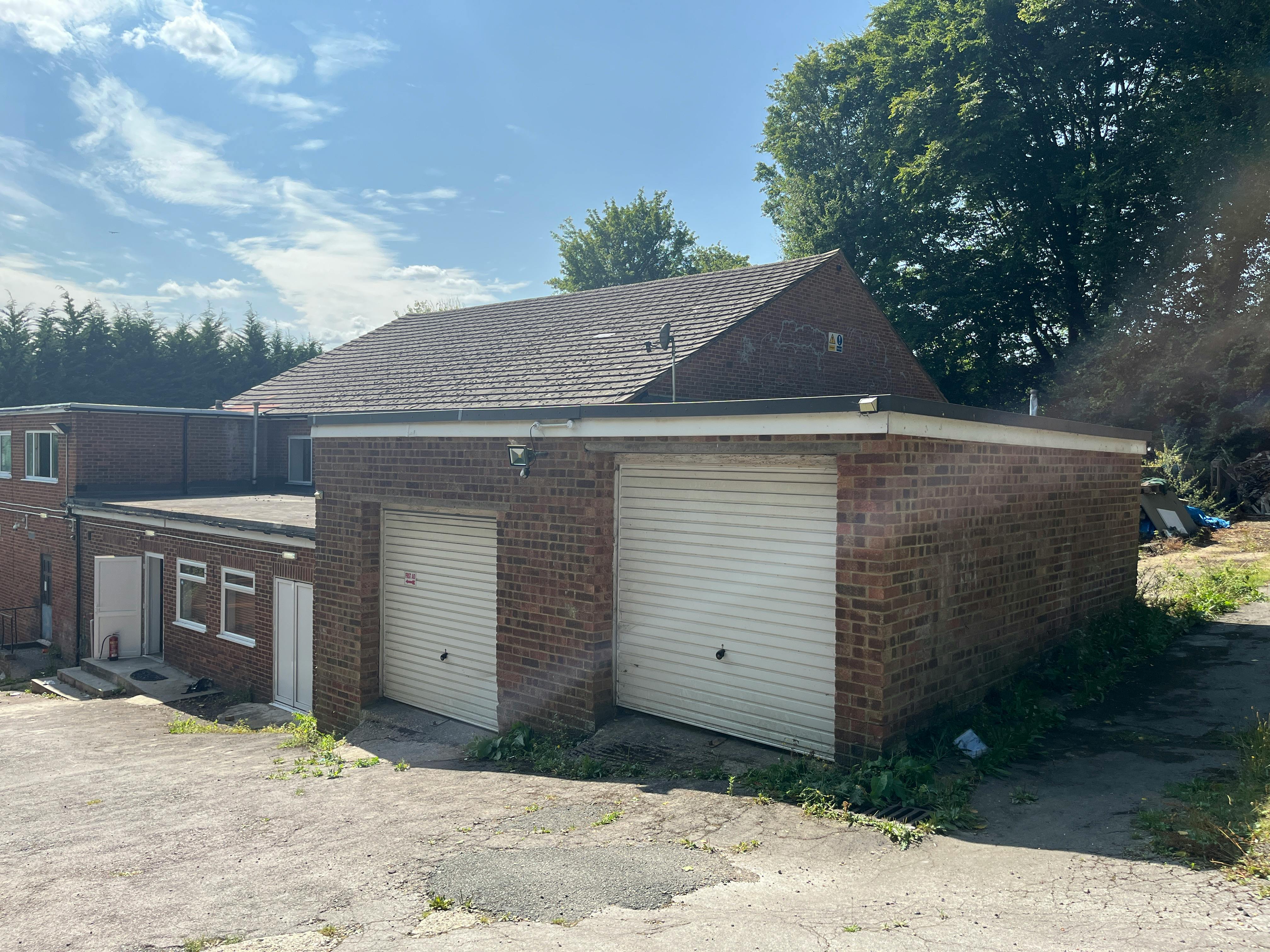 Polish House, Forest Way, High Wycombe, Retail / Offices / Retail To Let - IMG_5104.JPG