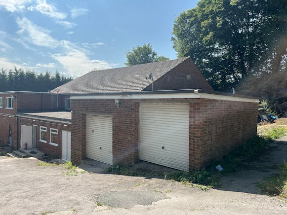 Polish House, Forest Way, High Wycombe, Retail / Offices / Retail To Let - IMG_5104.JPG