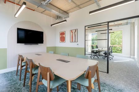 Runway East, 150-154 Borough High Street, London, Office / Serviced Office To Let - BHS  Touchdown Area.jpeg