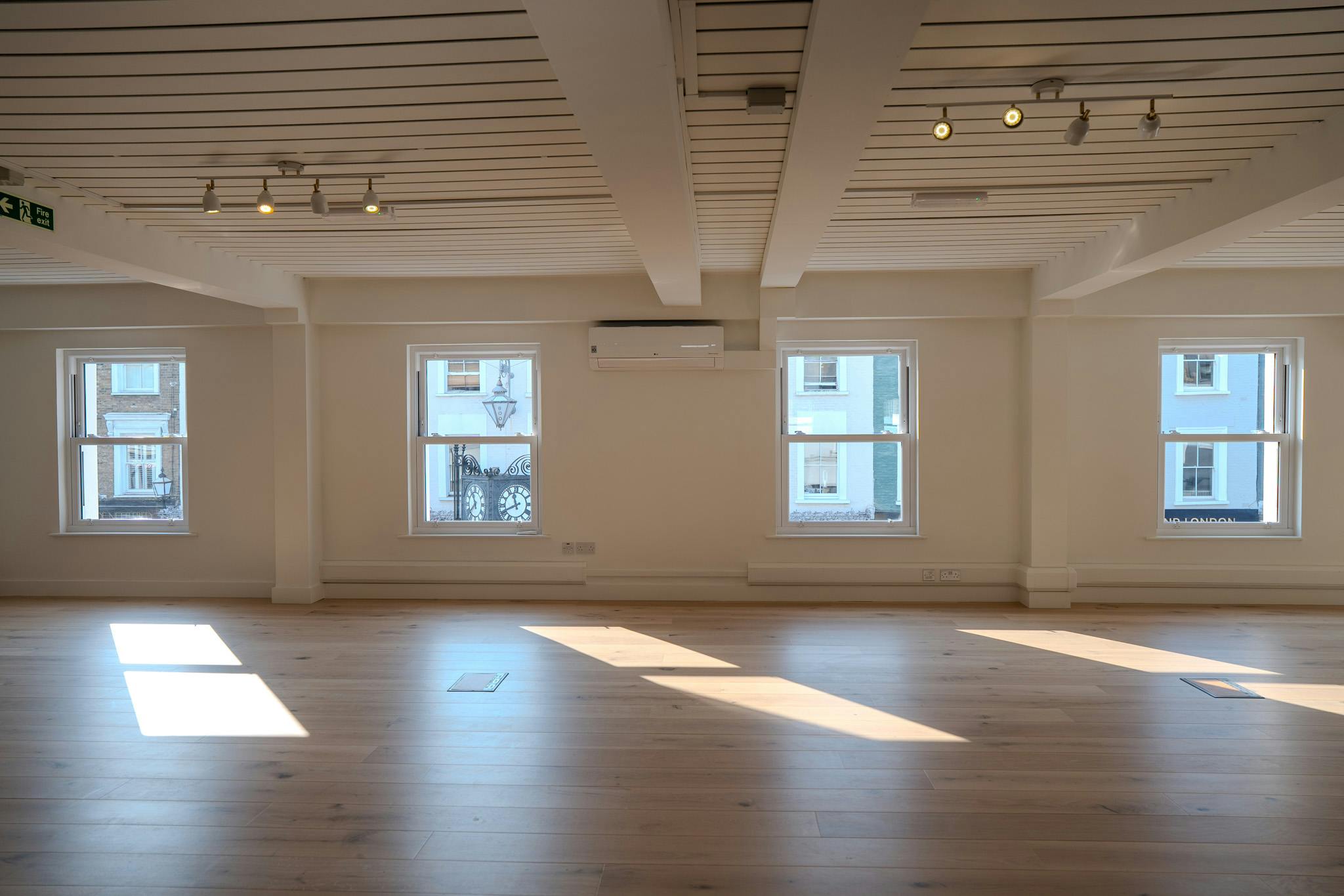 First floor office, 591-593 Kings Road, Fulham, Office To Let - DSC00114 194415.jpg