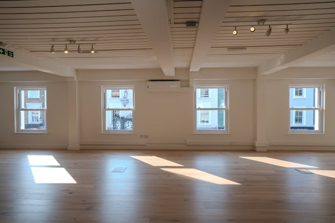 First floor office, 591-593 Kings Road, Fulham, Office To Let - DSC00114 194415.jpg