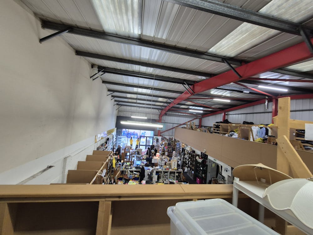 Unit 3, Farleigh Retail Park, Farleigh Hill - 20260114_140100.jpg