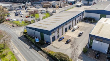 Fairhills Trade Centre, Irlam, Manchester, Industrial To Let - UnitB5FairhillsTradeCentre-Airbnb-25.jpg - More details and enquiries about this property
