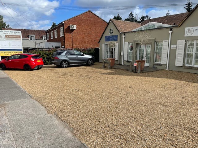 1 Haverleigh House, Ascot, Retail To Let - image3.jpeg