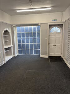 29 Regent Parade, Harrogate, Retail To Let - image00019 2.jpeg