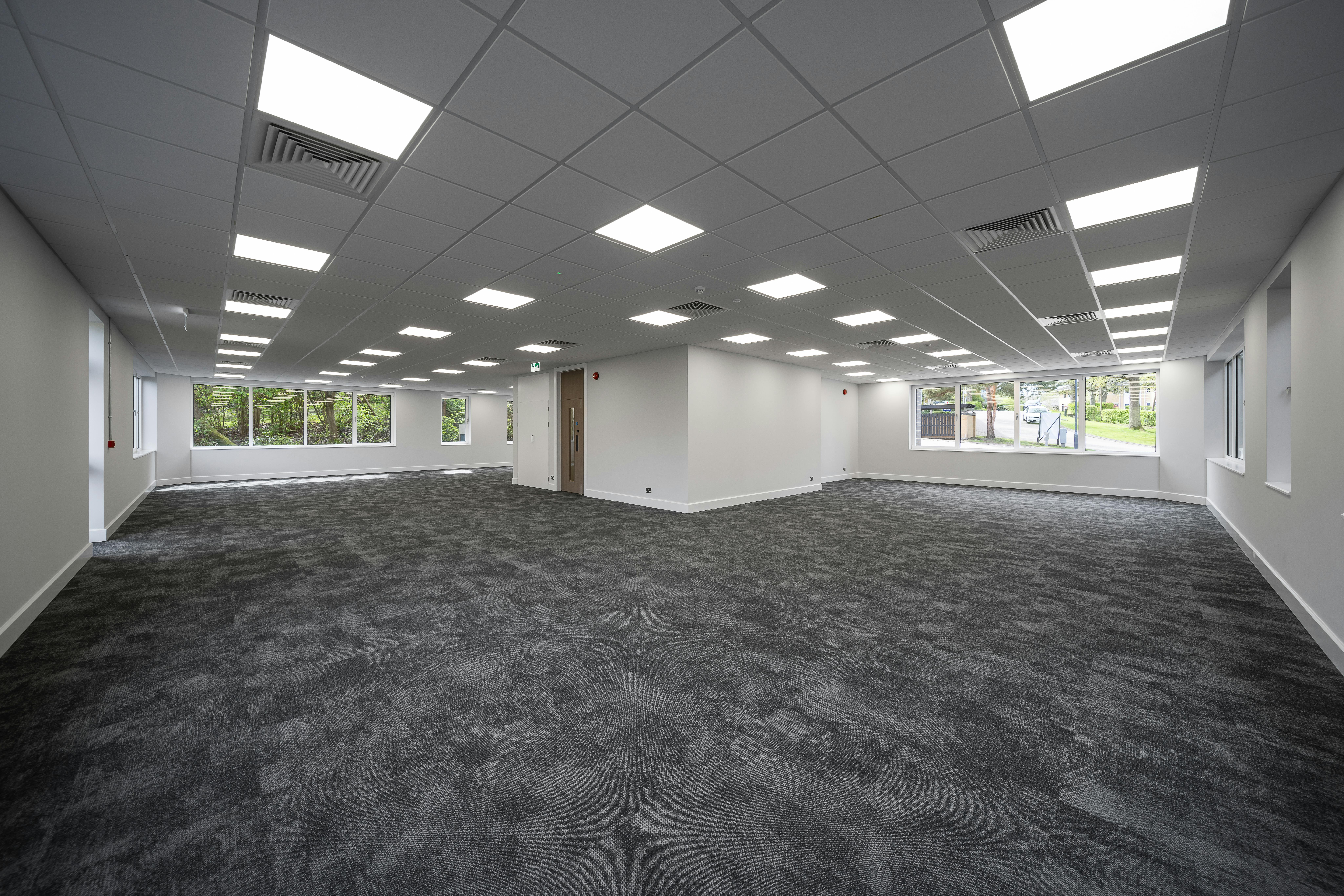 Office in Fareham - photo 4