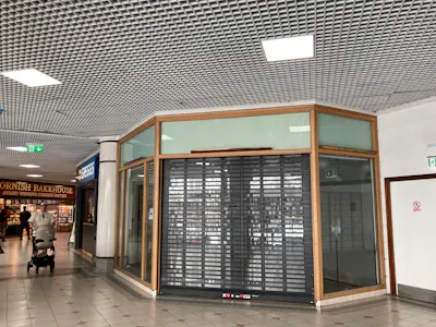 CG11 Castle Gallery, The Galleries, Bristol, Bristol, Shopping Centre / Shopping Centre Unit To Let - CG11-1.jpg