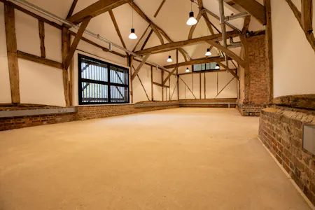 Manor Farm Barns, Hughenden Manor Estate, High Wycombe, E (Commercial / Business / Service) / Office To Let - 352A1857-HDR.jpg