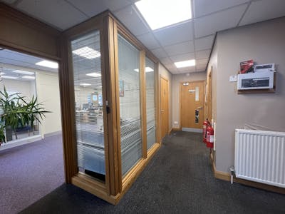 11 Cardale Court, Harrogate, Office For Sale - IMG_8910.jpeg