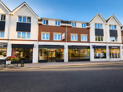 163-167 Fleet Road, Fleet, Retail To Let - 27 01 1.jpg