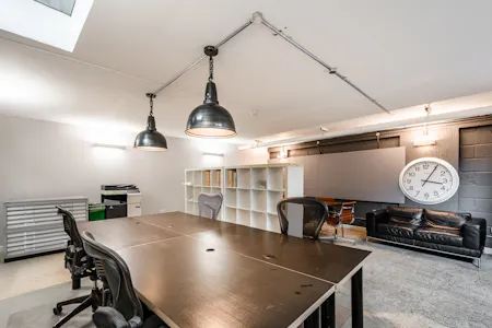 Ground & Lower Ground Floor, 32 Gransden Avenue, London, Office To Let - Gransden Ave 32  6.jpg