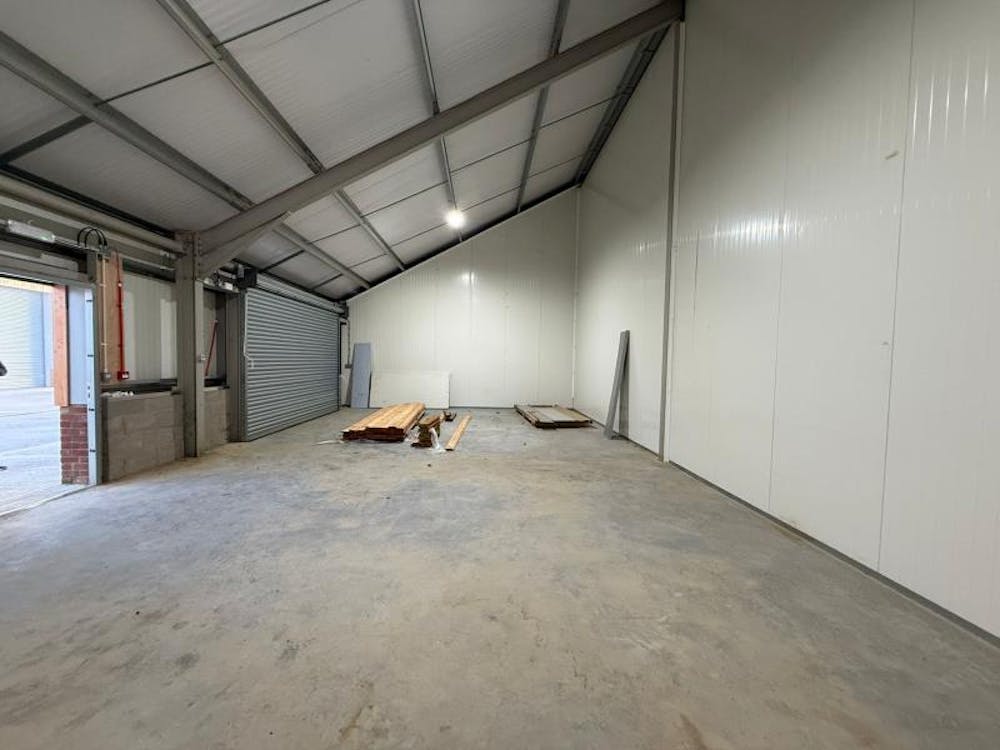 Barn Meadows, Little Stambridge Hall Lane - Picture 2.jpg