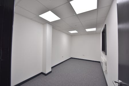 Unit 6, Manchester Trade Park, Oldham Road, Manchester, Industrial To Let - MTP038.JPG