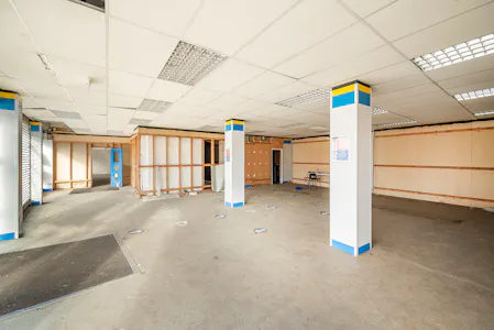 375 Bath Road, Slough, Industrial / Trade Counter To Let - w06.jpg