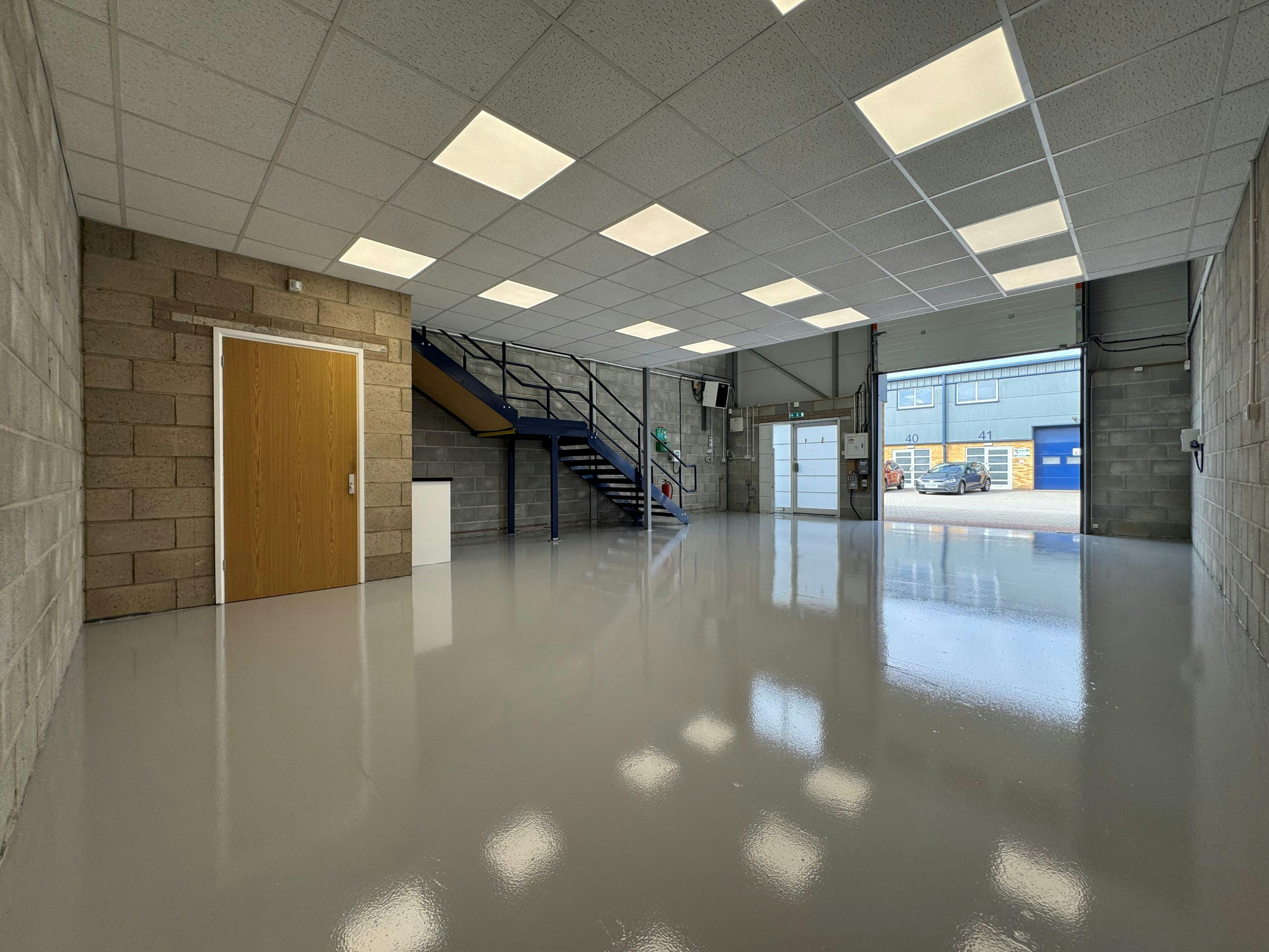 Industrial Unit in Chichester - photo 4