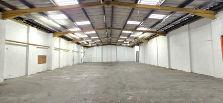 Unit 8 & Unit 9, Lyndean Industrial Estate, London, Industrial To Let - 20260408_163014(0) - Edited.jpg
