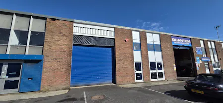 Unit 10, Eastbourne, Industrial/Logistics / Office / Warehouse To Let - 20260608_172810.jpg