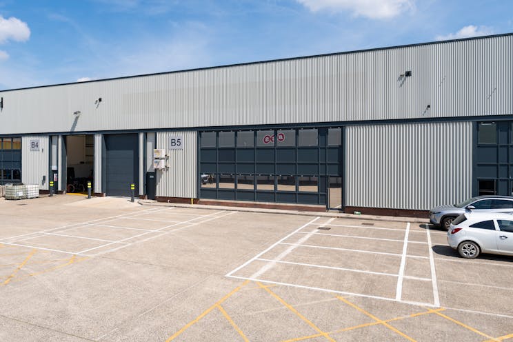 Unit B5, Worton Grange Industrial Estate, Reading, Industrial / Warehouse To Let - IW090524CA040.jpg