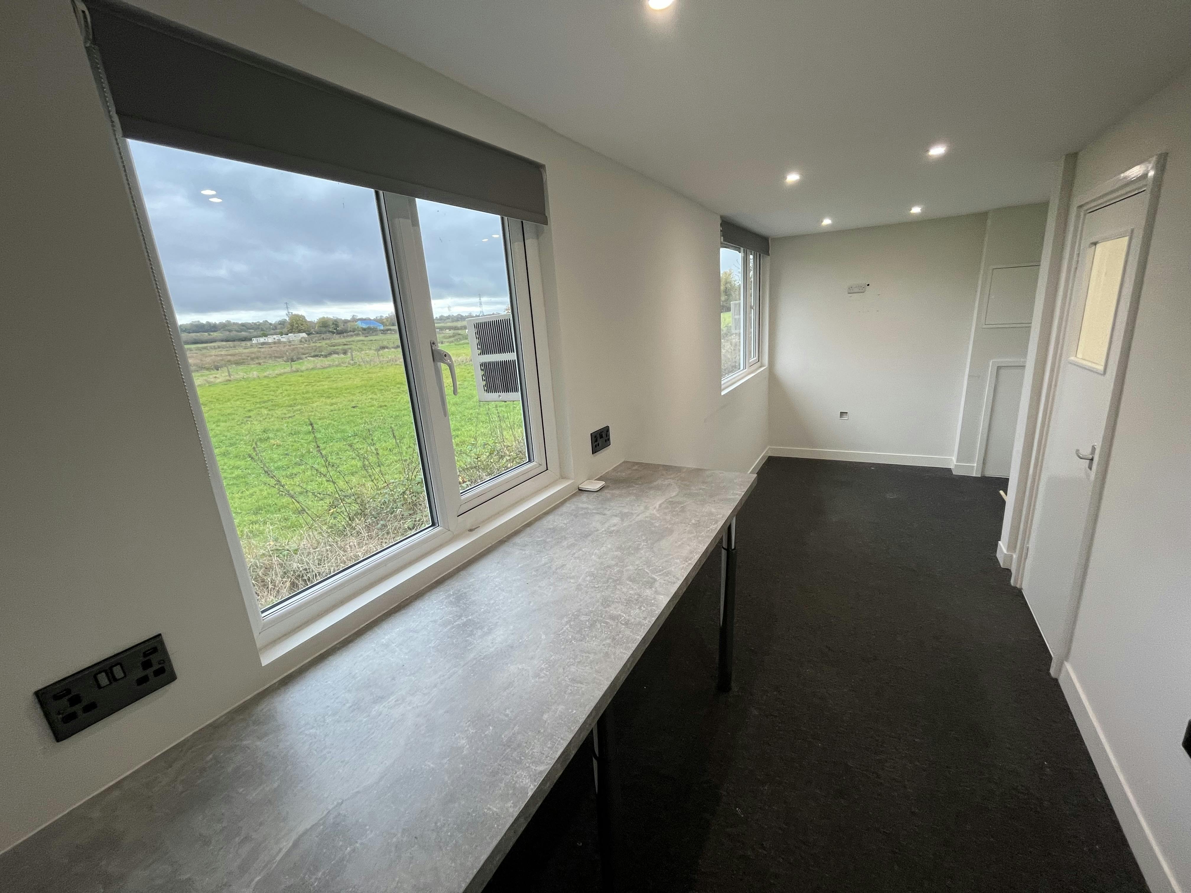 37-39 Knutsford Road, Alderley Edge, Offices To Let - IMG_8165.JPG