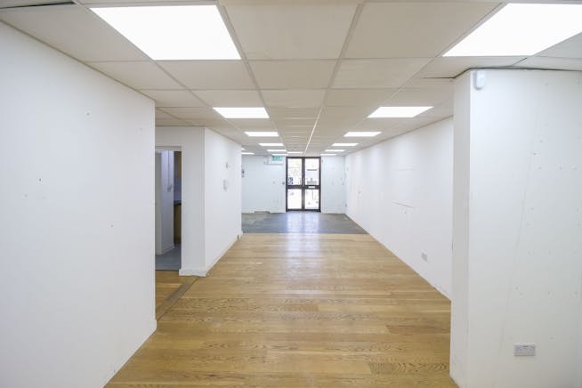 12 Scrubs Lane, White City, Trade Counter / Showroom / Industrial / Warehouse To Let - 3.jpg