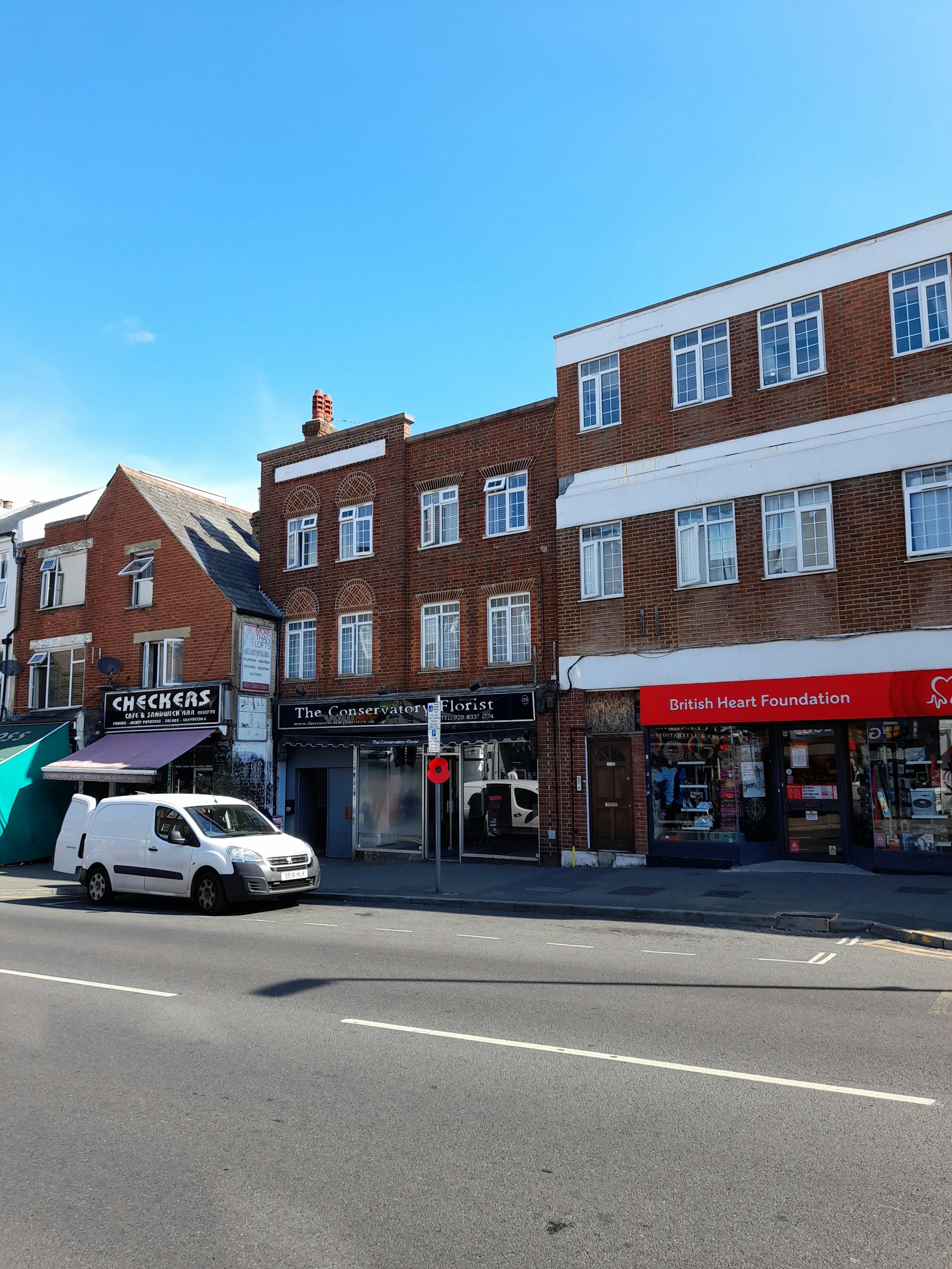 Ground Floor and Rear Land, 126 Central Road, Worcester Park, Retail To Let - 20250701_093633.jpg