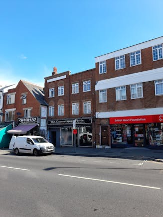 Ground Floor and Rear Land, 126 Central Road, Worcester Park, Retail To Let - 20250701_093633.jpg