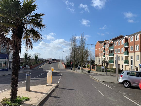 37 Hamlet Court Road, Westcliff-on-Sea, Office To Let - IMG_1118.JPG