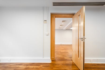 3rd Floor, 22-23 Widegate Street, London, Office To Let - Widegate St 2223 3F  Low Res 10.jpg